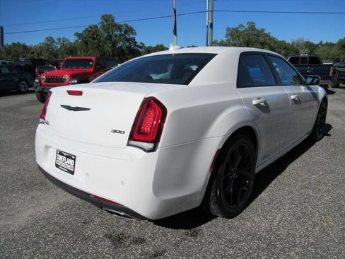 Certified 2023 Chrysler 300 Touring L w/ Popular Equipment Group RWD image 7