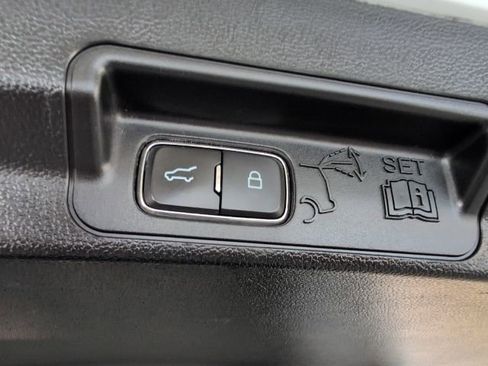 Certified 2022 Ford Explorer Limited AWD/4WD image 36