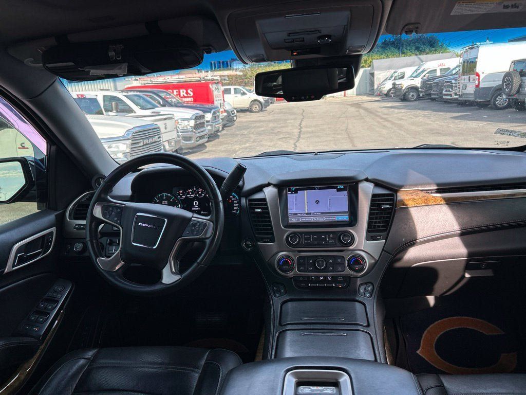 Used 2017 GMC Yukon Denali w/ Open Road Package AWD/4WD image 9
