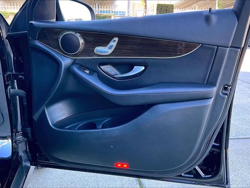 Used 2018 Mercedes-Benz GLC 300 image 22