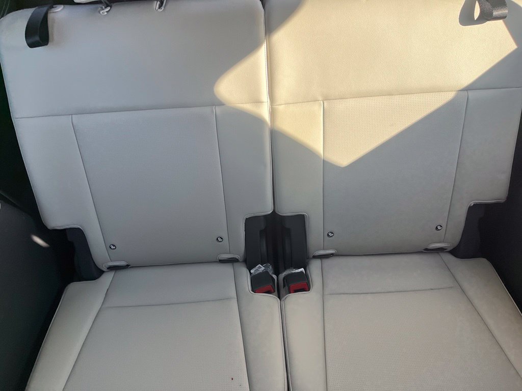 Used 2024 Hyundai Santa Fe Limited FWD image 17
