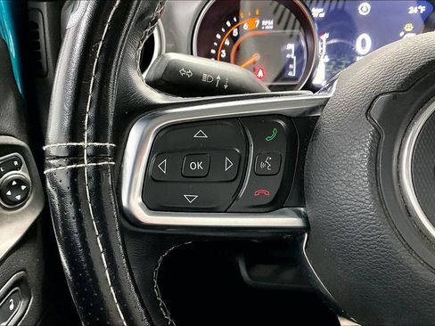 Used 2020 Jeep Wrangler Unlimited Sahara image 24