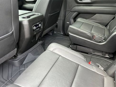 Used 2022 Chevrolet Tahoe Z71 w/ Z71 Off-Road Package image 14