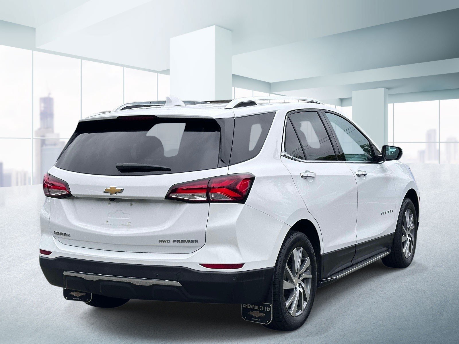 Used 2023 Chevrolet Equinox Premier AWD/4WD image 4