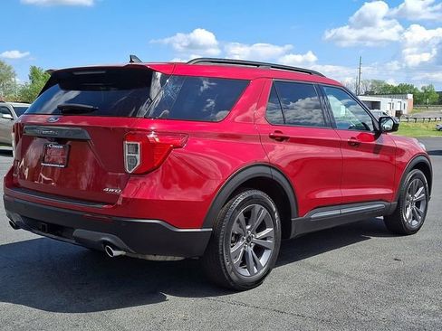 Used 2023 Ford Explorer XLT w/ Equipment Group 202A AWD/4WD image 9