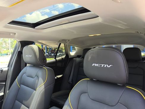 Used 2024 Chevrolet Trax ACTIV w/ Sunroof Package FWD image 22