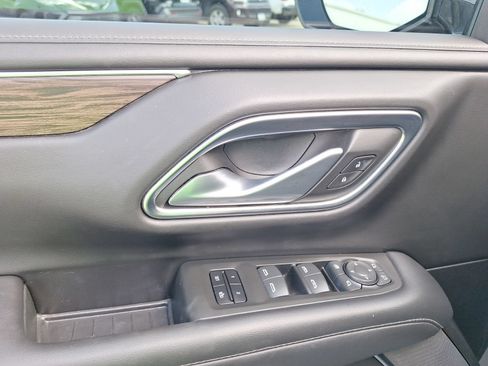Used 2022 Chevrolet Tahoe LT w/ Luxury Package RWD image 17