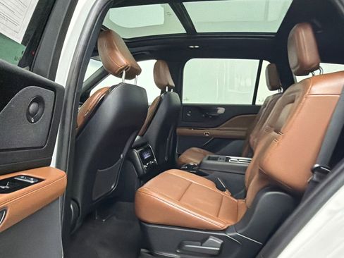 Certified 2023 Lincoln Aviator Reserve w/ Equipment Group 201A AWD/4WD image 19
