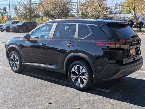 Certified 2023 Nissan Rogue SV w/ SV Premium B Package image 8