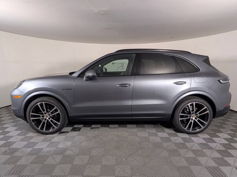 New 2026 Porsche Cayenne E-Hybrid AWD/4WD image 2