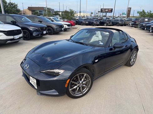 Used 2021 MAZDA MX-5 Miata RF Grand Touring RWD image 2