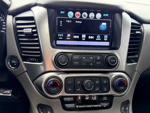 Used 2019 Chevrolet Suburban LT AWD/4WD image 16