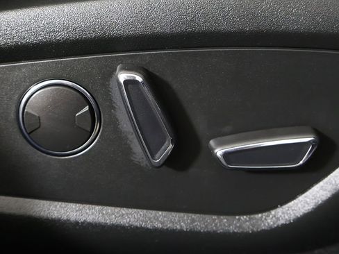 Used 2022 Lincoln Nautilus Reserve AWD/4WD image 37