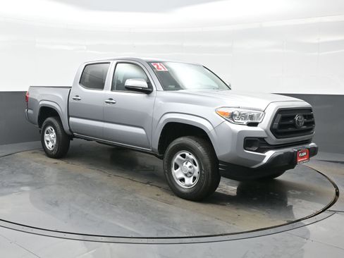 Used 2021 Toyota Tacoma SR image 8