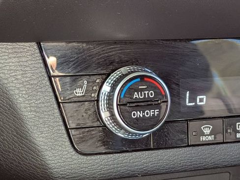 Used 2024 Mitsubishi Outlander SE FWD image 23
