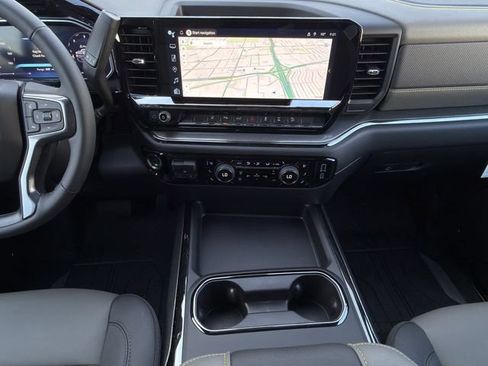 New 2026 Chevrolet Silverado 2500 ZR2 AWD/4WD image 15
