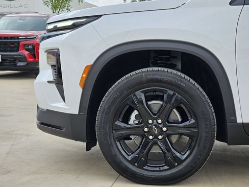 New 2027 Chevrolet Traverse LT w/ Midnight/Sport Edition FWD image 11