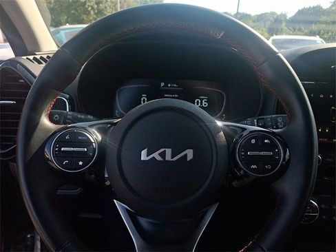 Used 2023 Kia Soul GT-Line image 19