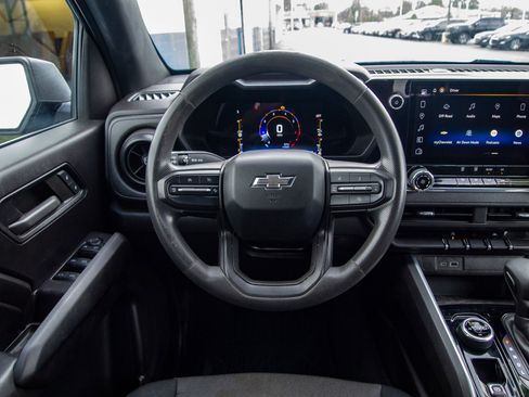 Used 2023 Chevrolet Colorado Trail Boss image 21