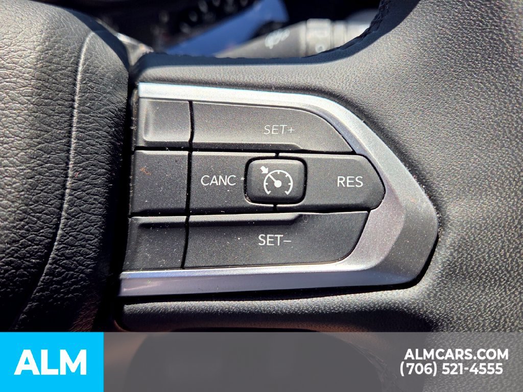 Used 2025 Jeep Compass Latitude AWD/4WD image 29