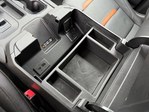 Used 2024 GMC Sierra 2500 AT4 w/ AT4 Premium Plus Package image 33