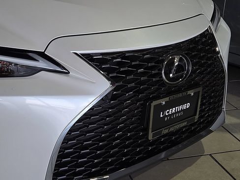 Used 2024 Lexus IS 300 w/ Comfort Package RWD image 6