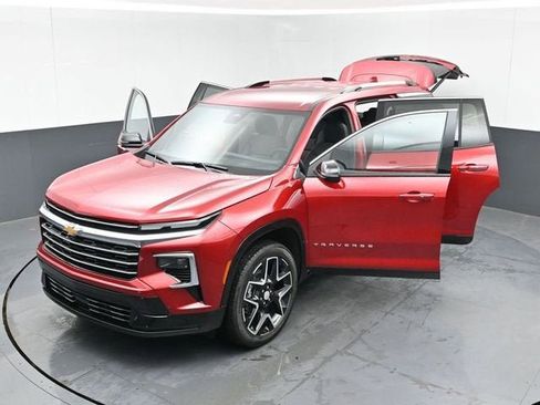 New 2026 Chevrolet Traverse High Country w/ LPO, Floor Liner Package FWD image 52