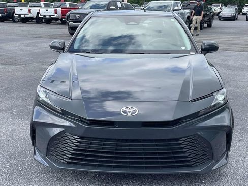 Used 2025 Toyota Camry LE w/ Convenience Package FWD image 8
