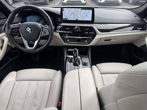 Used 2023 BMW 530i xDrive w/ Premium Package image 12
