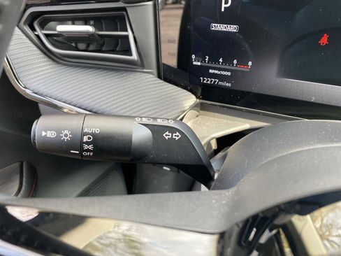 Used 2025 Nissan Kicks SR image 22