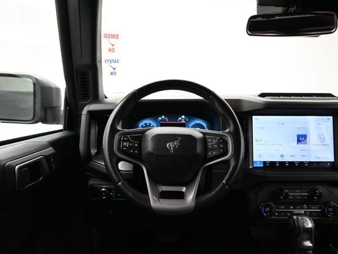Used 2025 Ford Bronco Badlands image 31