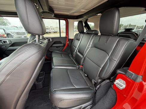 Used 2022 Jeep Wrangler Unlimited Rubicon 4xe w/ Cold Weather Group image 27