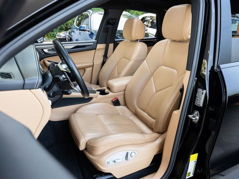Used 2018 Porsche Macan Sport Edition image 15