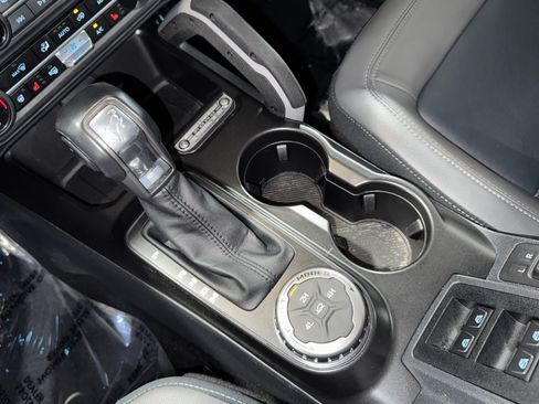 Used 2023 Ford Bronco Outer Banks AWD/4WD image 28