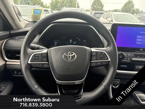 Used 2025 Toyota Grand Highlander AWD Hybrid image 13