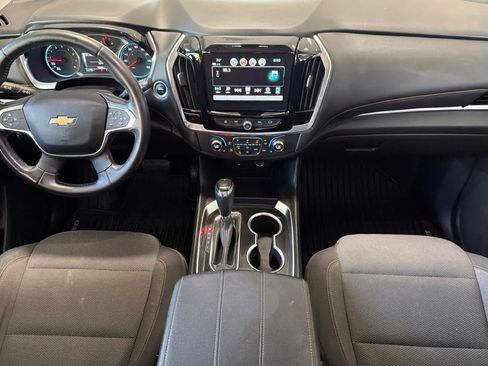 Used 2019 Chevrolet Traverse LT AWD/4WD image 3