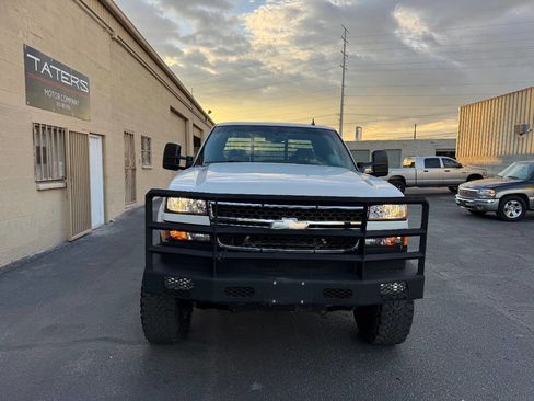 Used 2006 Chevrolet Silverado 2500 W/T w/ Skid Plate Package image 14