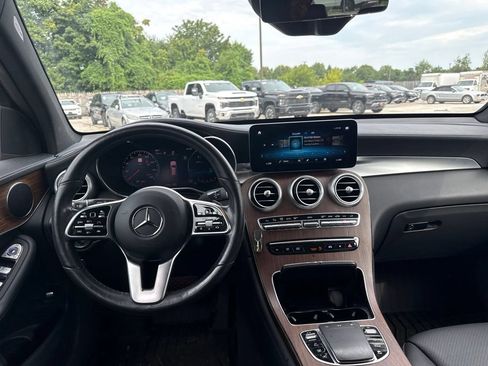 Used 2022 Mercedes-Benz GLC 300 4MATIC image 16