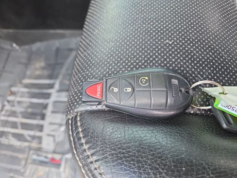 Used 2016 RAM 2500 Laramie AWD/4WD image 28