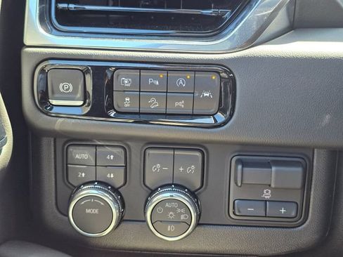 New 2026 GMC Yukon XL Elevation w/ Elevation Premium Package AWD/4WD image 37