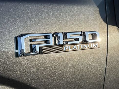 Used 2018 Ford F150 Platinum w/ Equipment Group 701A Luxury AWD/4WD image 7