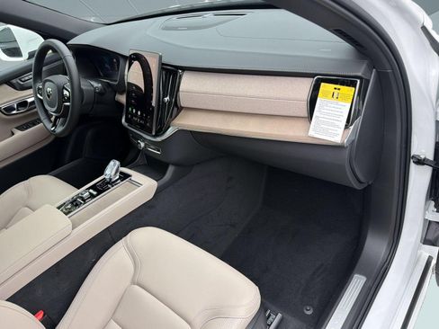 New 2026 Volvo XC90 B6 Plus w/ Protection Package AWD/4WD image 31