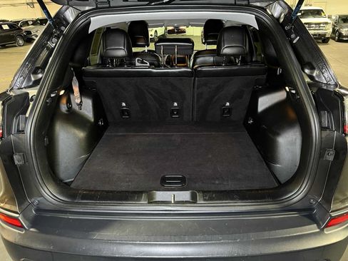 Used 2019 Jeep Cherokee Latitude Plus FWD image 15