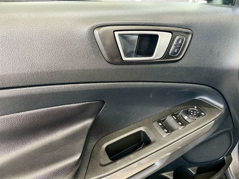Used 2018 Ford EcoSport Titanium FWD image 18