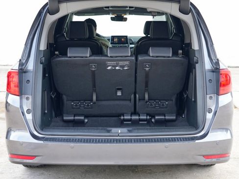 Used 2024 Honda Odyssey Elite image 9