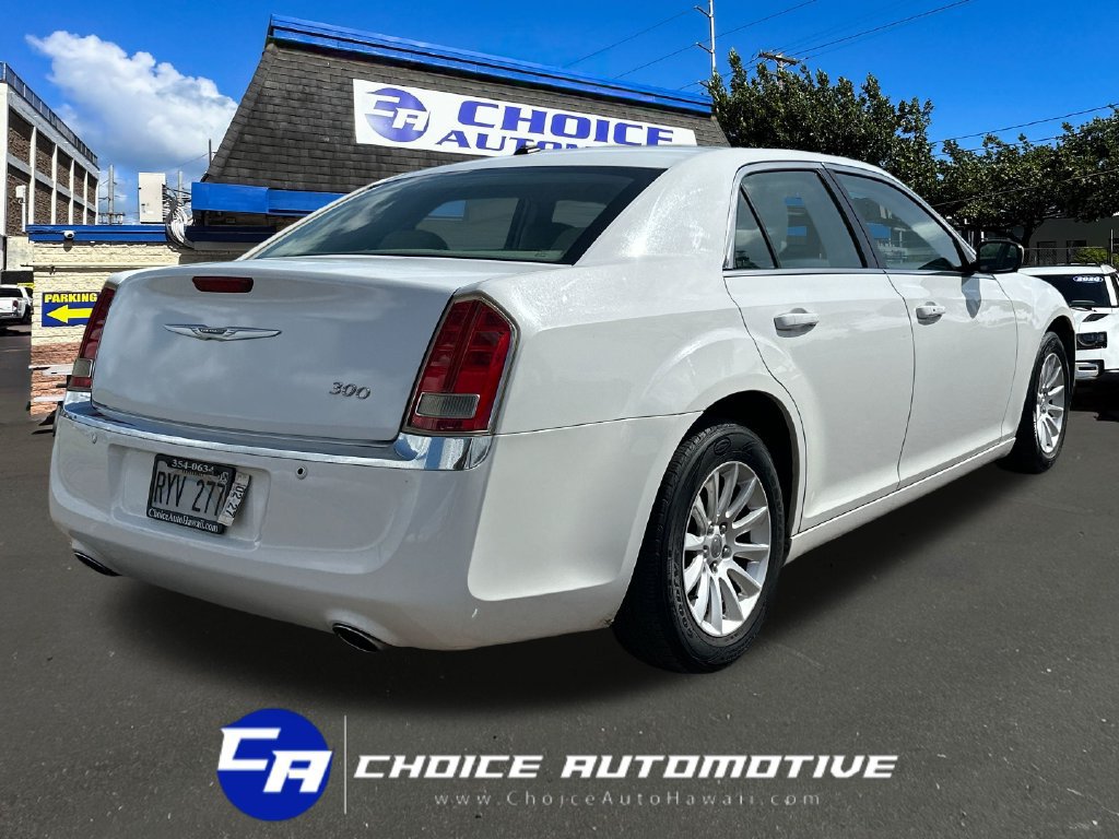 Used 2013 Chrysler 300 RWD image 8