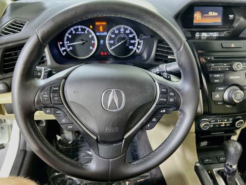 Used 2017 Acura ILX FWD image 10