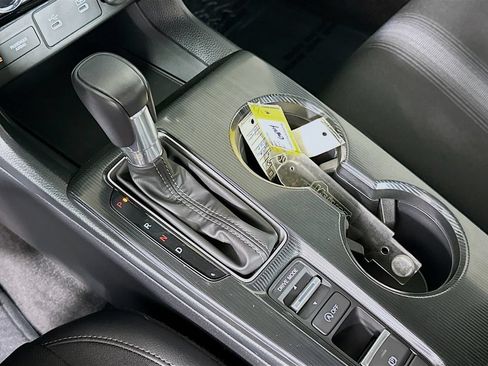 Certified 2025 Honda Civic Sport image 17