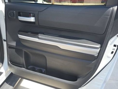 Used 2019 Toyota Tundra SR5 AWD/4WD image 25