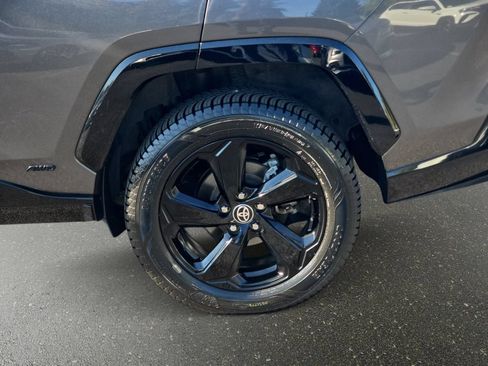 Used 2021 Toyota RAV4 XSE AWD/4WD image 37